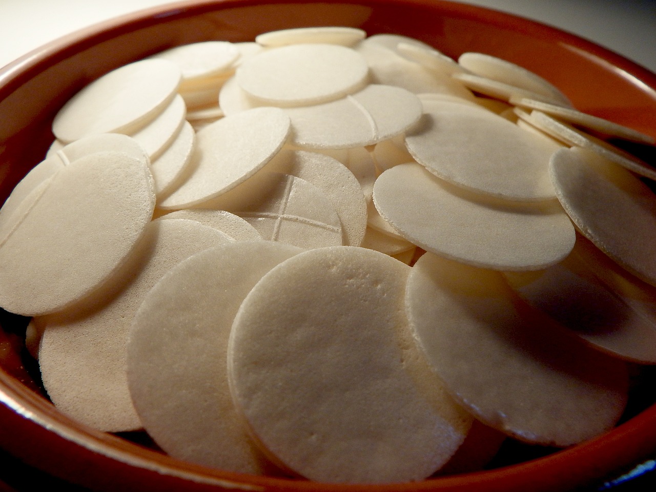 eucharistic-hosts-3212558_1280